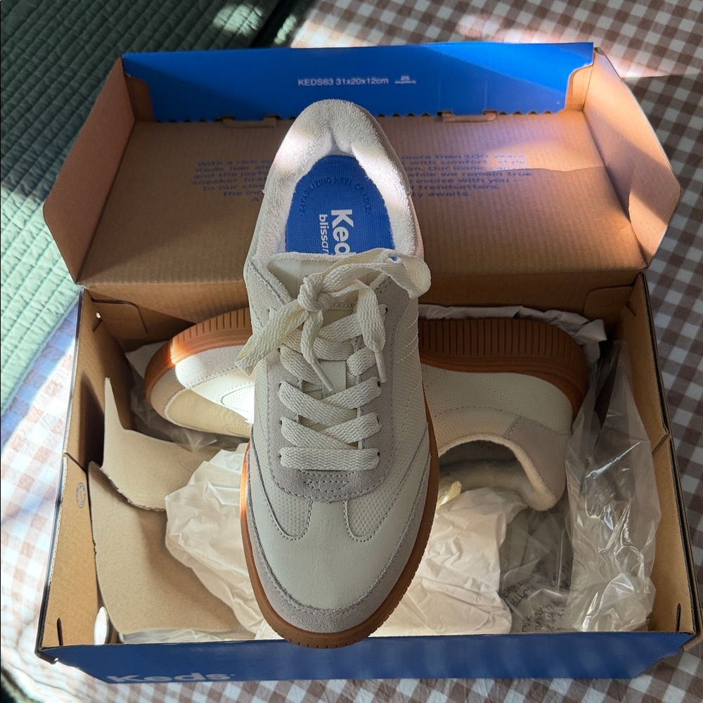 Keds White Sneakers with Gum Sole Size 7
